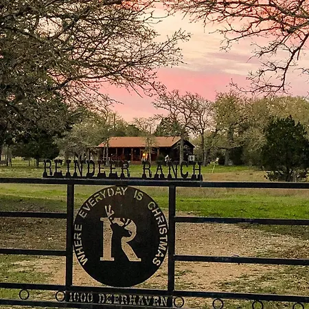 4 Cabins - Reindeer Ranch At Round Top